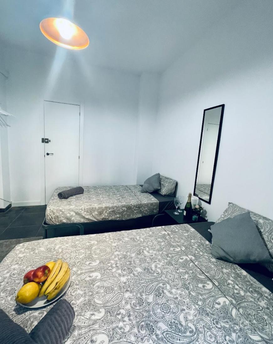 Sepulveda R1 Bed and Breakfast Barcelona Exterior foto
